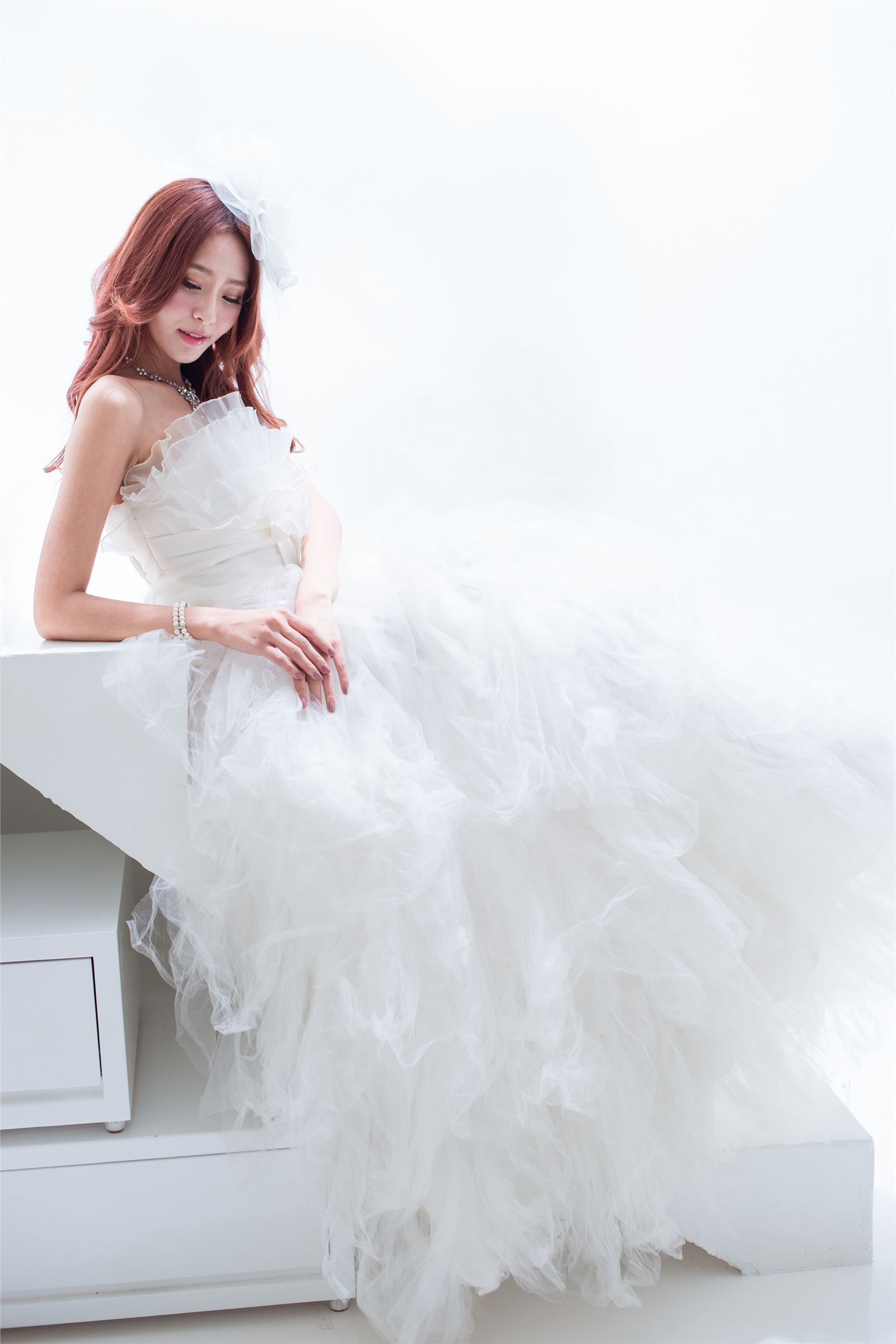 Beautyleg模特周边 2013.12.15 Winnie小雪婚纱秀